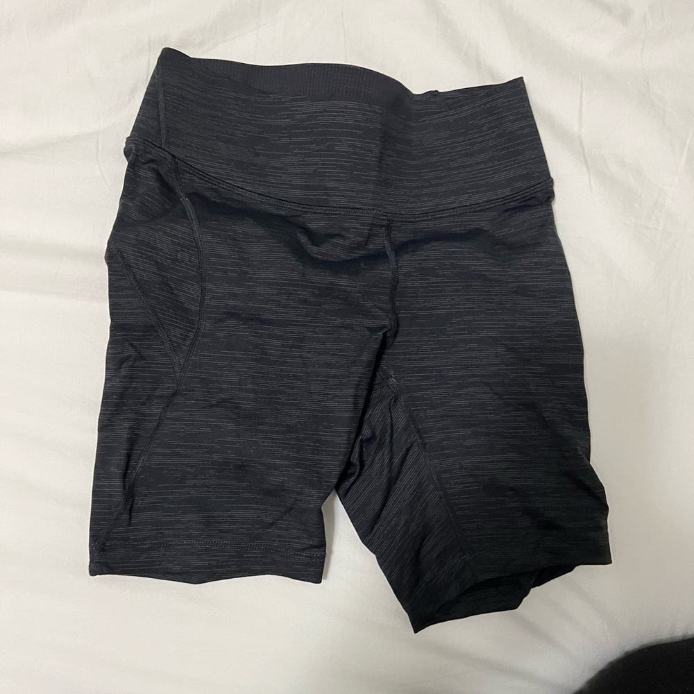 Outdoor voices biker shorts size small